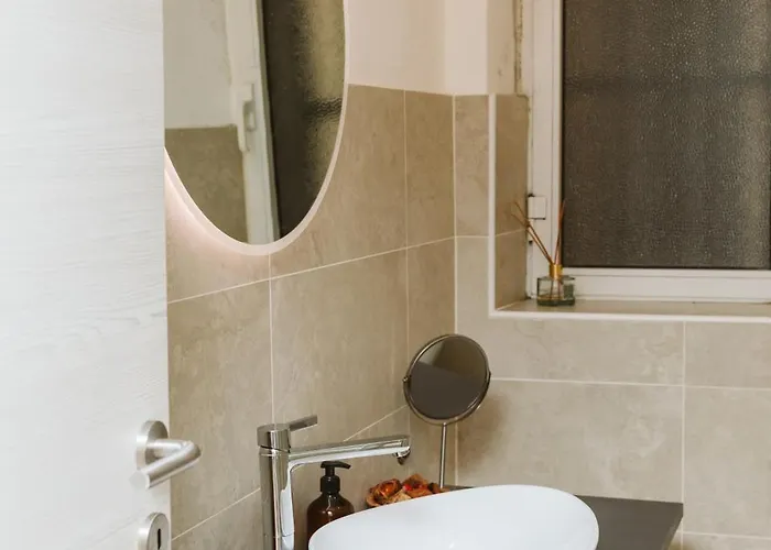 Giano Host - Capro * Genova