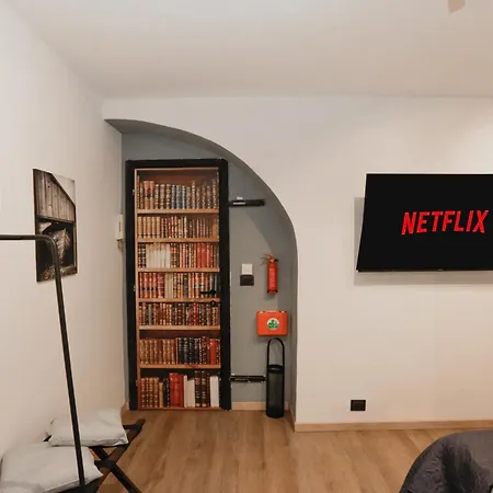 1' To The Station - Ac - Self Check-in - Netflix * Genua
