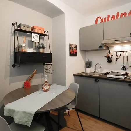 Apartament 1' To The Station - Ac - Self Check-in - Netflix