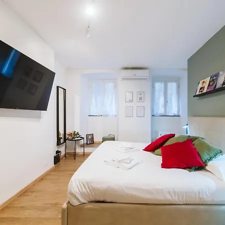 Giano Host - Capro Genova