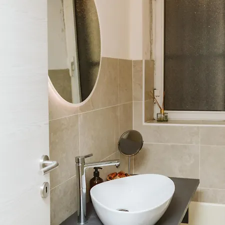 Giano Host - Capro * Génova